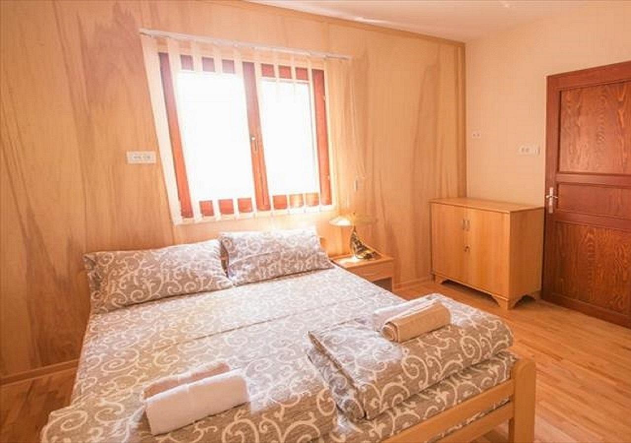 Hostel House *